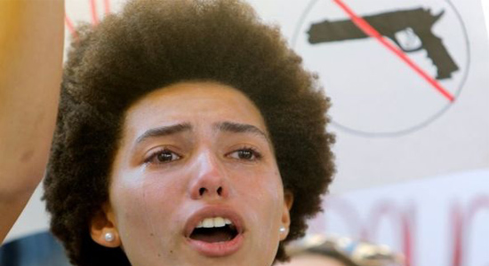Florida students demand tighter gun controls