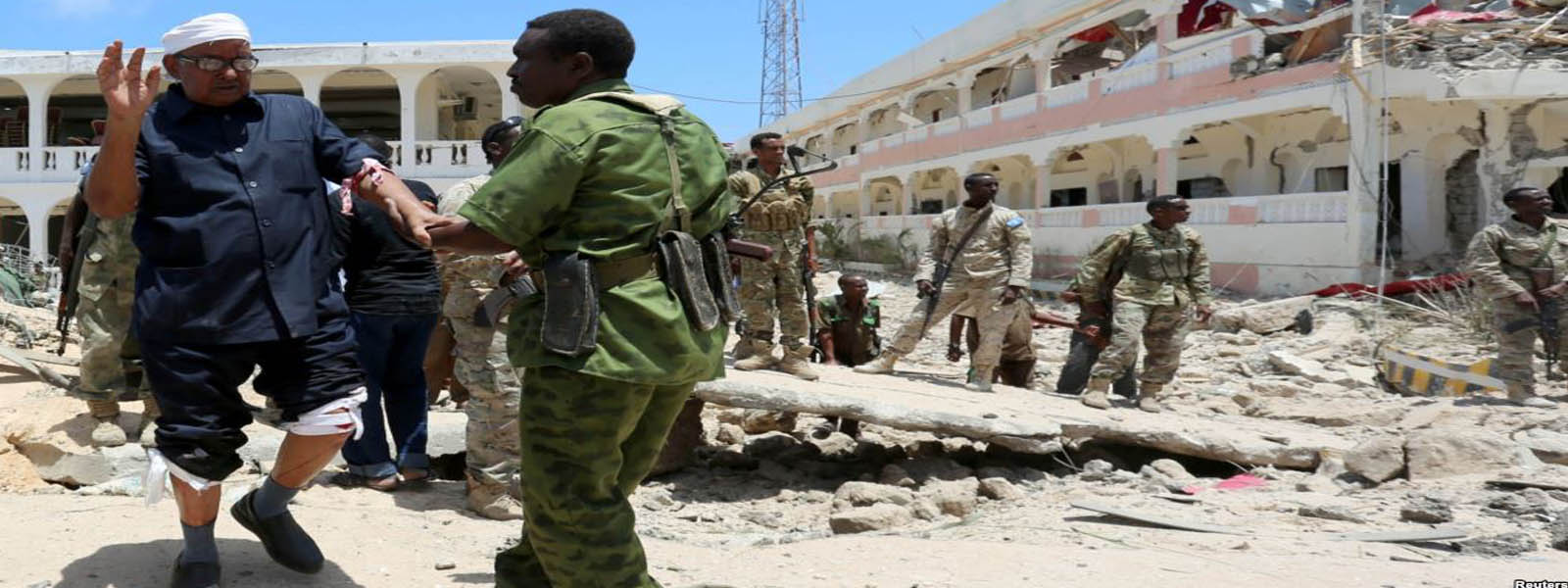 Double bombing rocks Somalia's capital