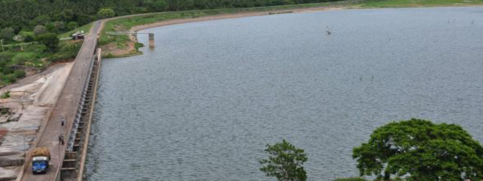 Spill gates of several reservoirs opened 