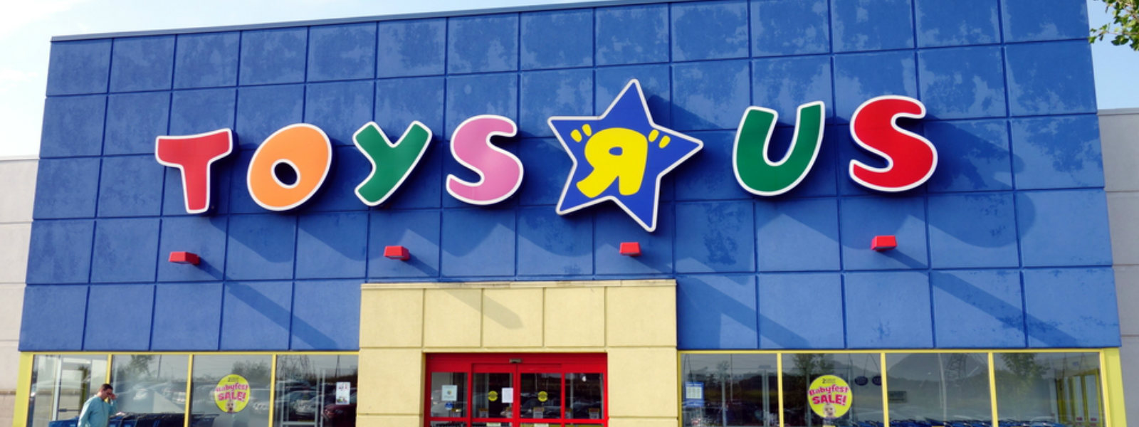 Toys 'R' Us to shut or sell its US and UK stores