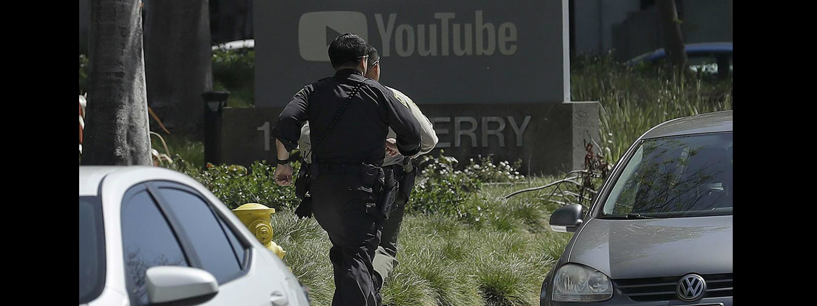 Three shot at YouTube HQ, female suspect dead