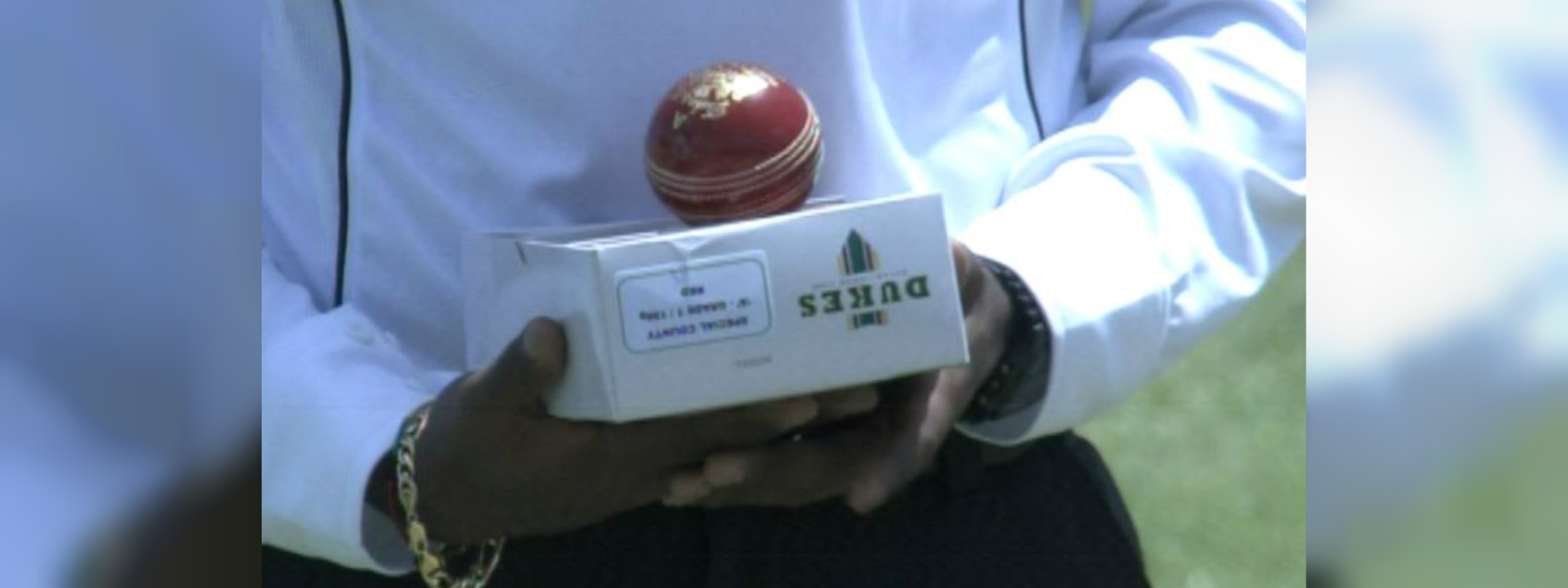 SL cricketers take a stand against ball tampering
