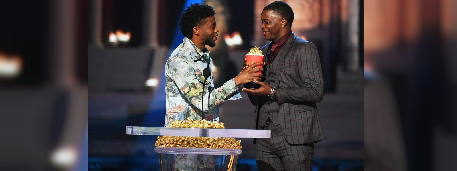 Boseman gives his award to waffle house hero