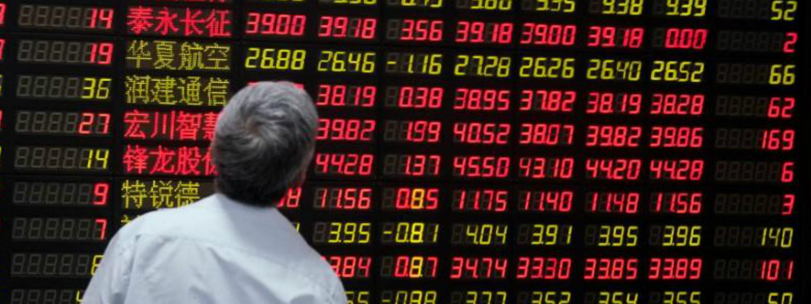 Chinese stocks dip ahead of tariff trigger