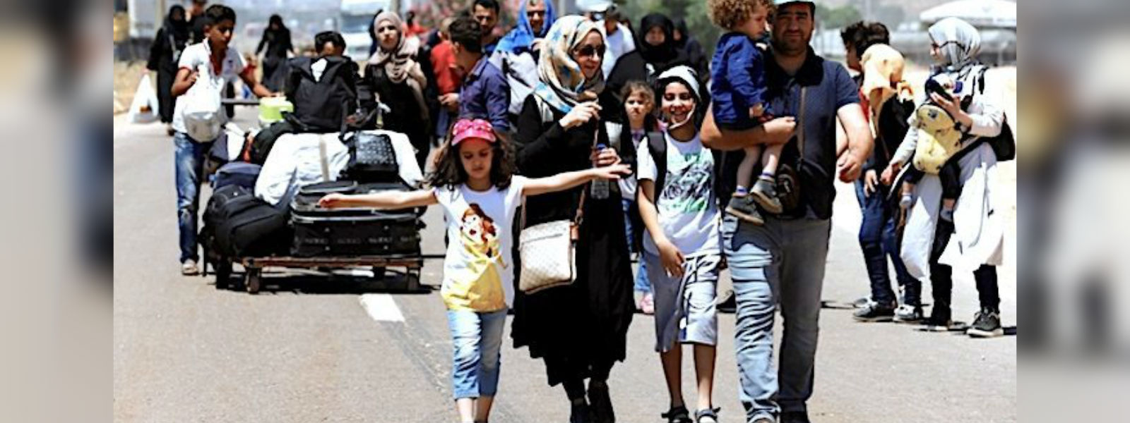 900 Syrian refugees returns to homelands 