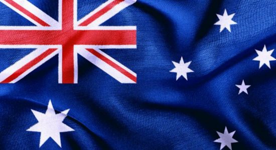 Senior Australian ministers offer to resign
