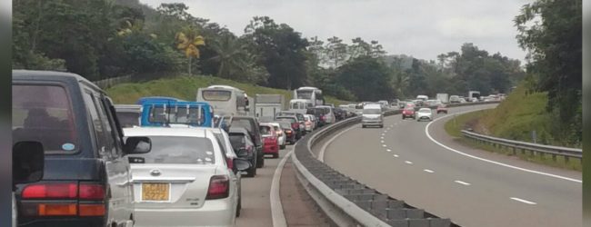 Traffic at Southern Expressway entry points