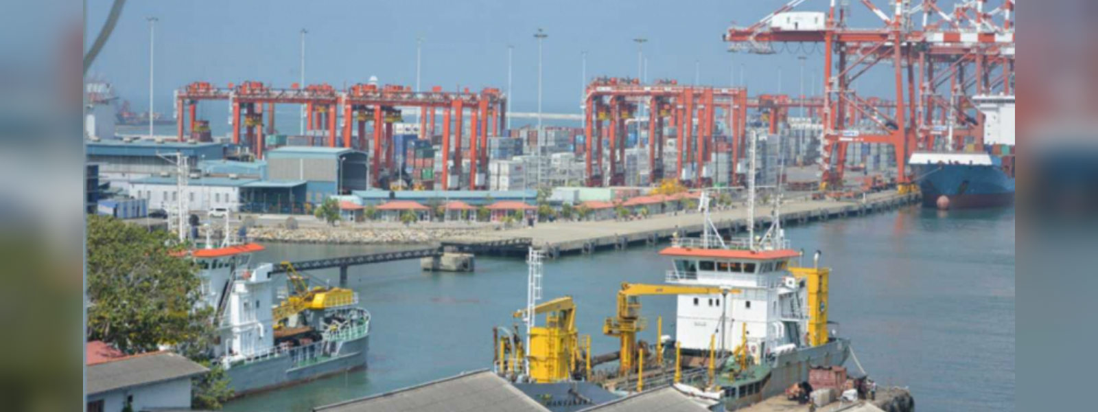 "Cheyin Che-chang" leaves Colombo harbour  