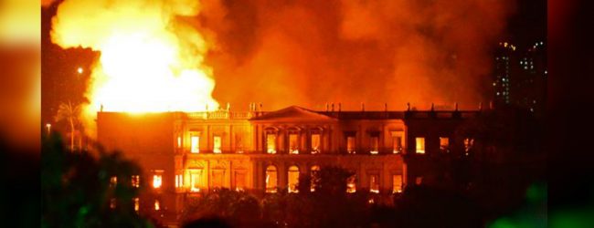 Fire ravage 200 year old Museum in Rio de Janeiro 