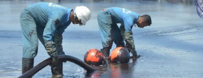 Clean up operations continue off Muthurajawela