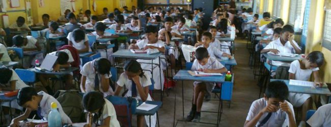 2 students tied for top scores of scolarship exam