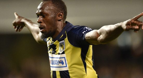Usain Bolt fires two goals in Mariners trial