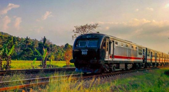 Batticaloa-Colombo railway line yet to be restored