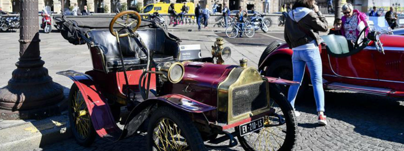 Paris celebrates autoshow's 120th anniversary