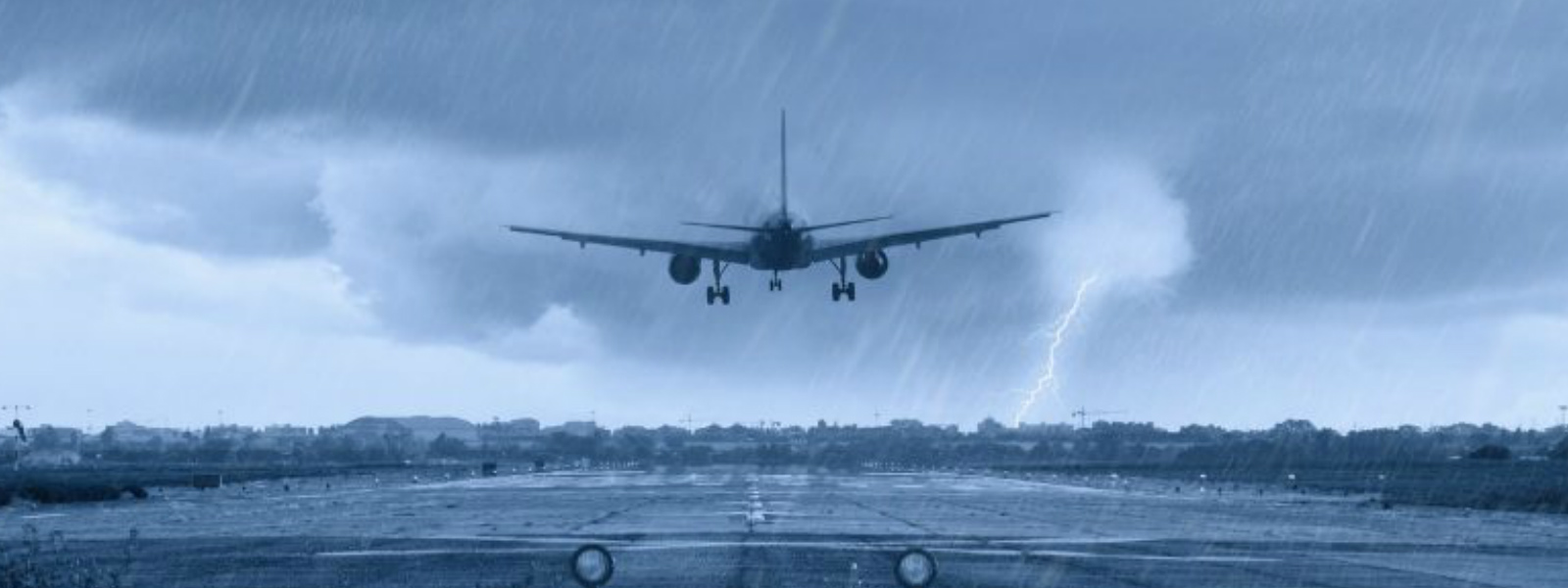 Plane lands 3 hours late due to bad weather