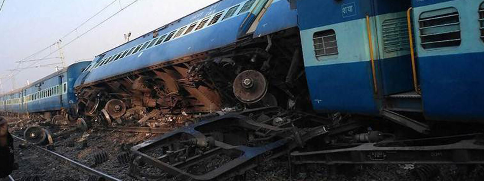 India's train accident killed 59