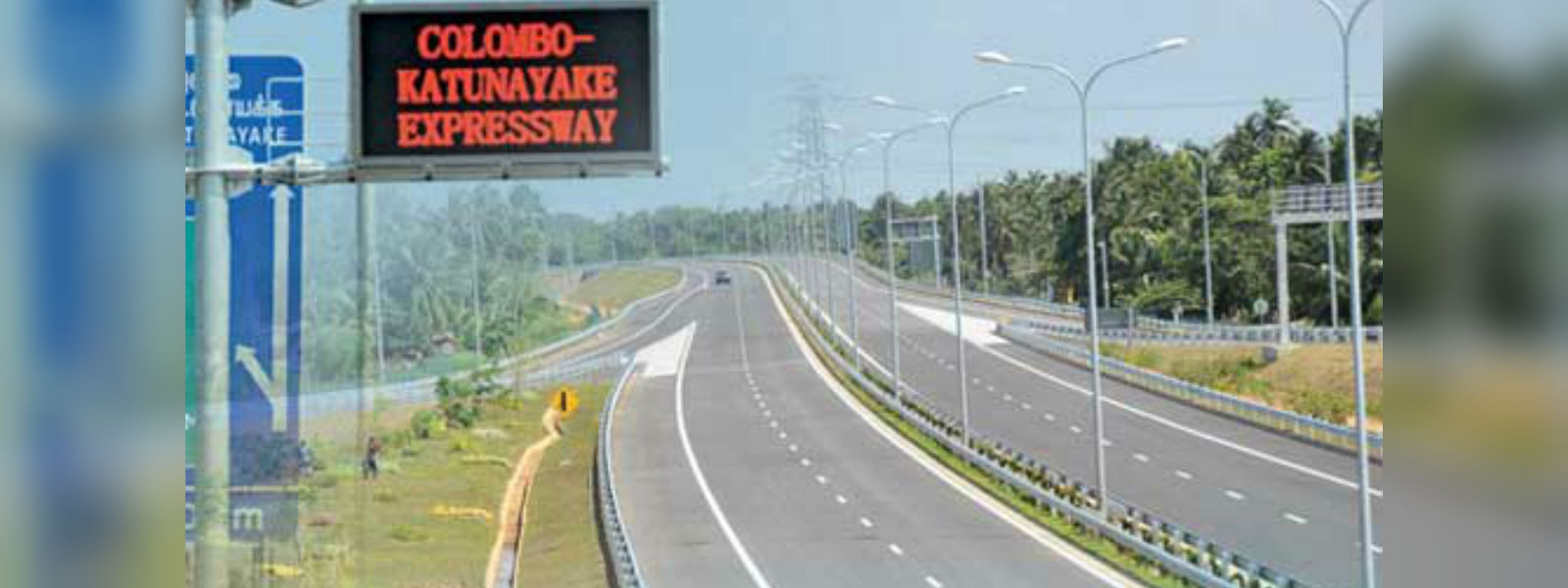 Section of the Katunayake expressway closed 