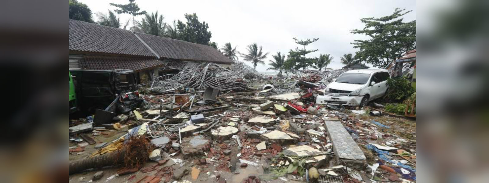 Death toll rises to 222 in Indonesian tsunami