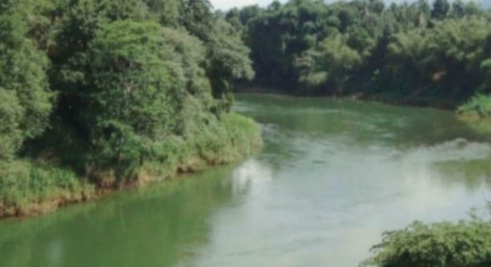 18 year old drowns in the Mahaweli river