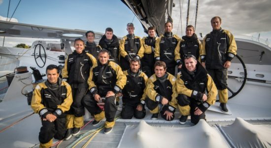 Jules Verne race yacht breaks equator record 