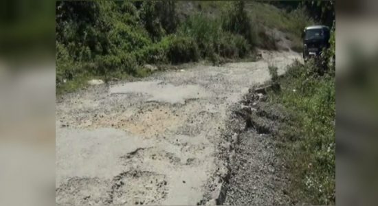 17 road constructions abandoned in Kegalle