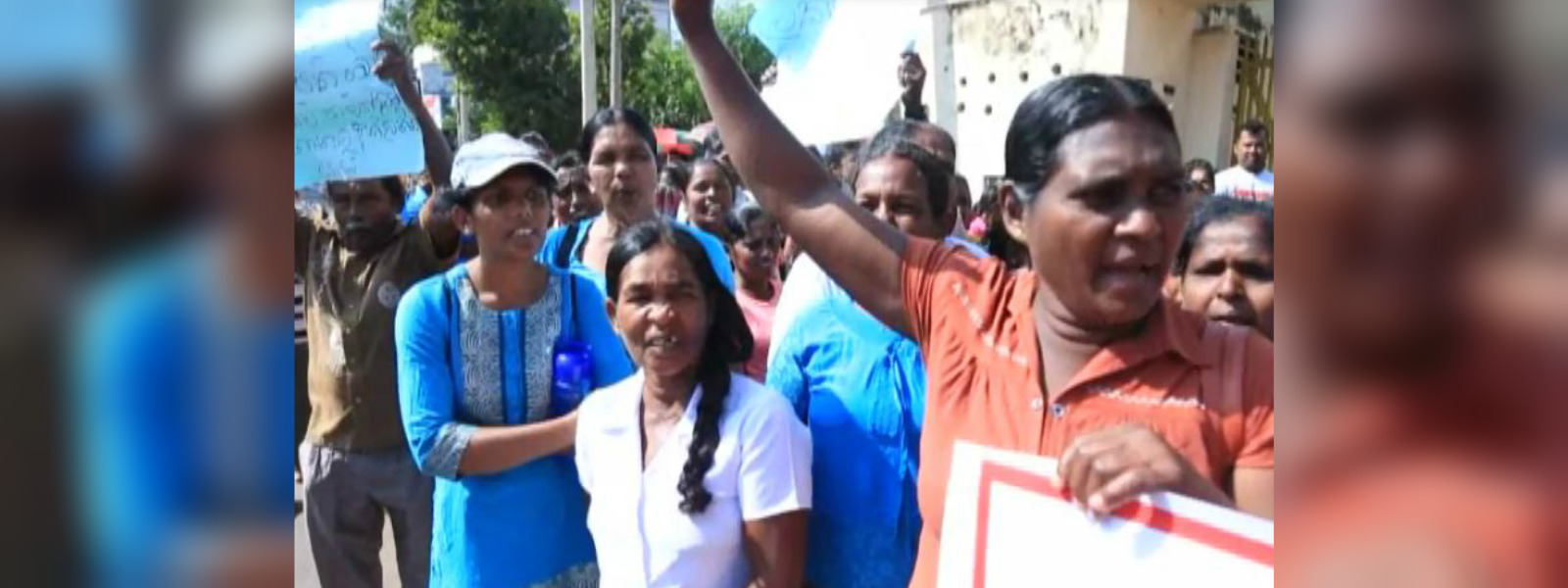 Chilaw Plantation workers protest enters 2nd day