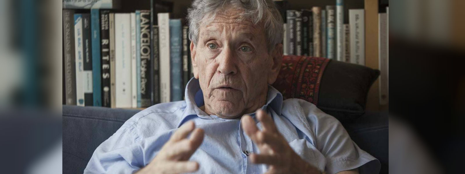 Israelis mourn death of author Amos Oz