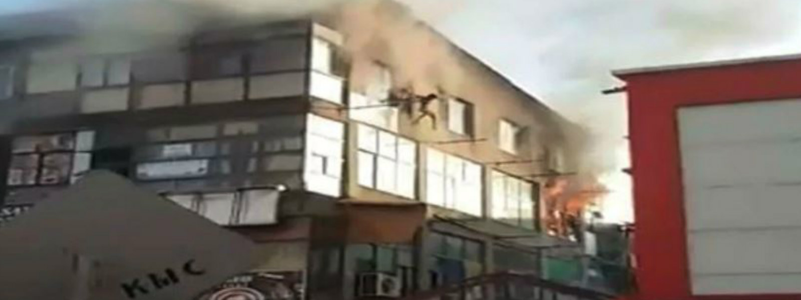 3 rescued from burning building in Kandy