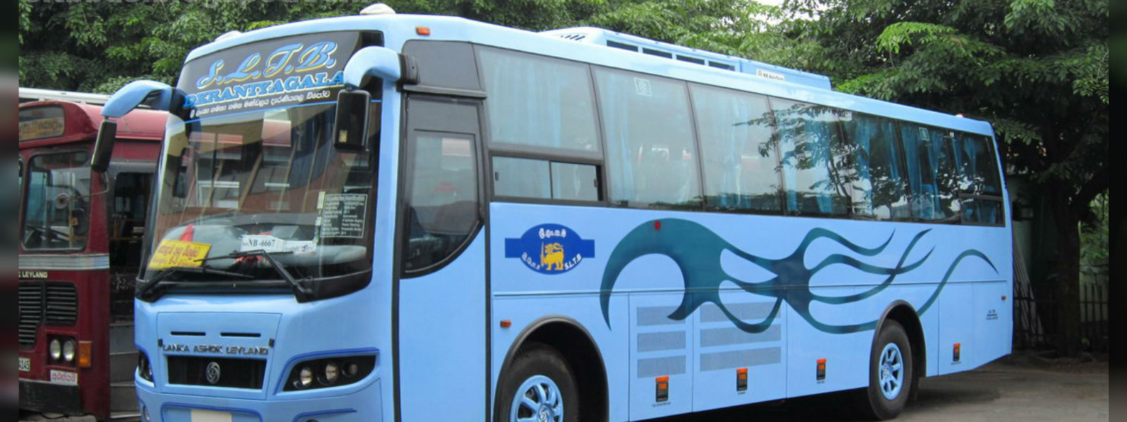 Negombo-Colombo expressway buses on strike