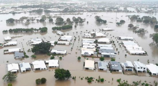 Australia begins cleanup after catastrophic flood