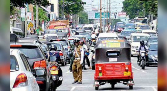 Heavy traffic along several roads in Colombo 