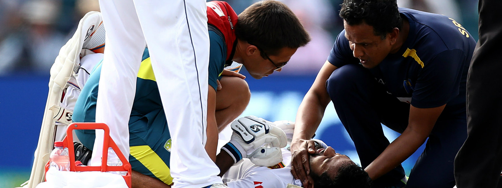 Karunaratne hospitalized after vicious bouncer