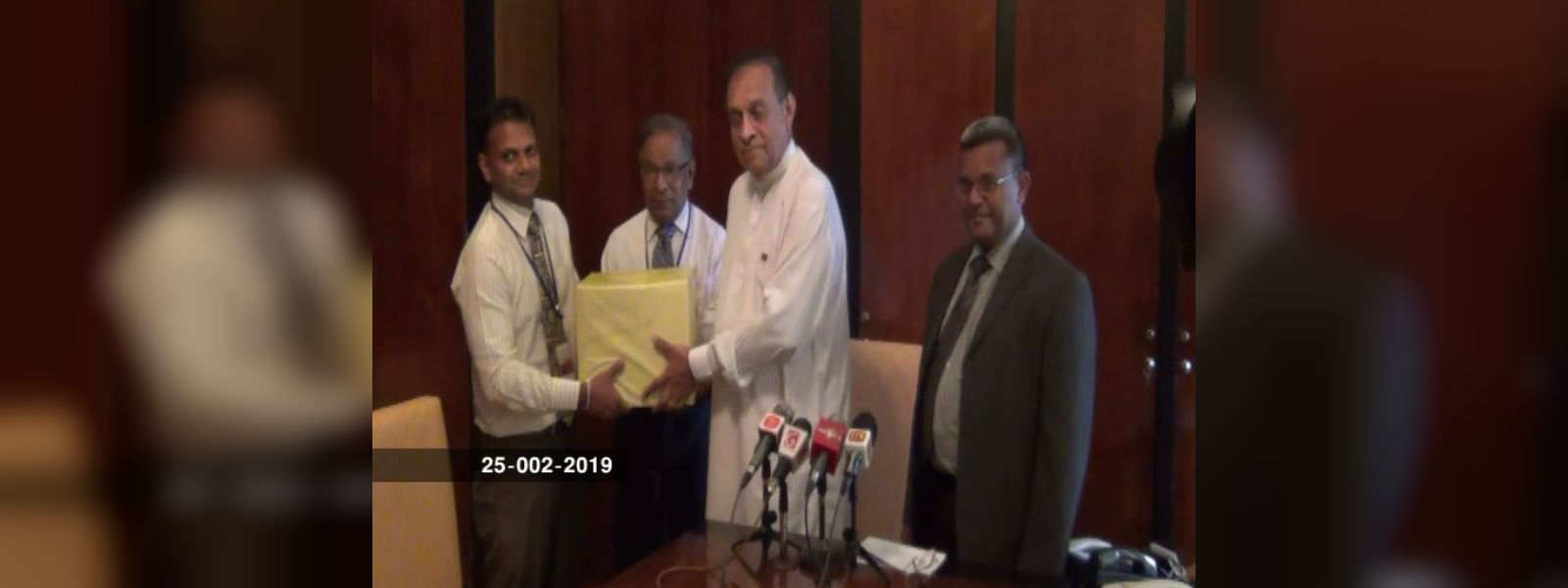 Martin Wickramasinghe books given to parliament  