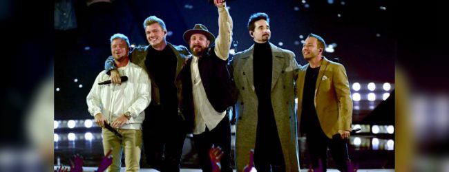 Backstreet Boys revive old favorites