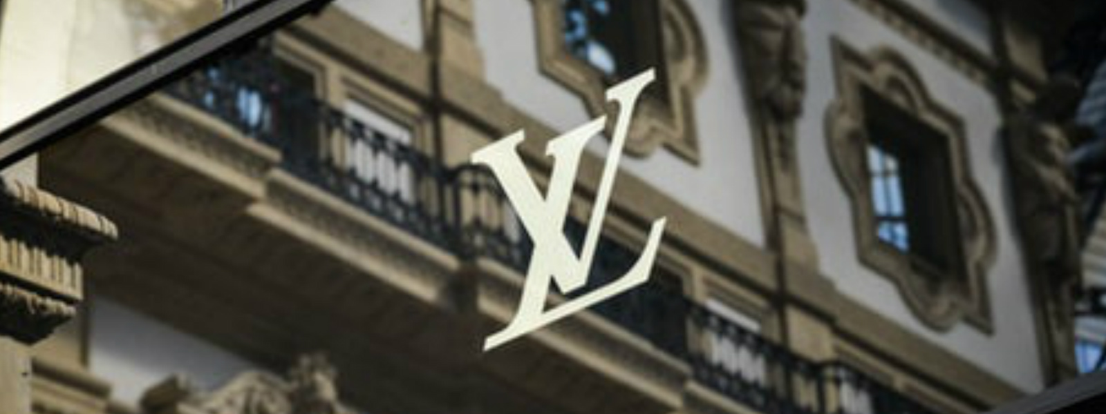 Louis Vuitton pulls Michael Jackson-themed items 