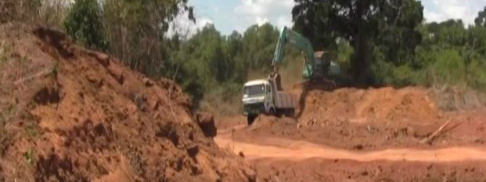 Large scale gravel racket uncovers in Mullaitivu 
