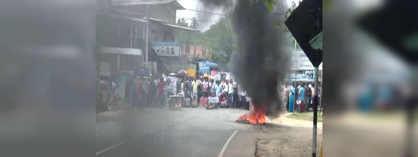 Protest in Hambantota obstructs Matara-Kataragama 
