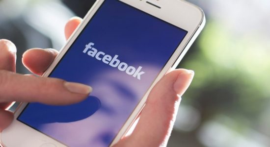 FB deletes accounts in India and Pakistan 