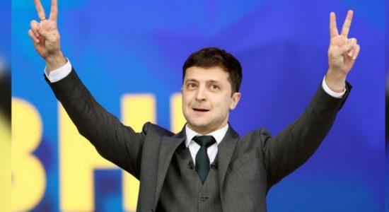 Ukrainians crown a comedian for president 