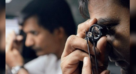 India's diamond traders claim drop in exports 