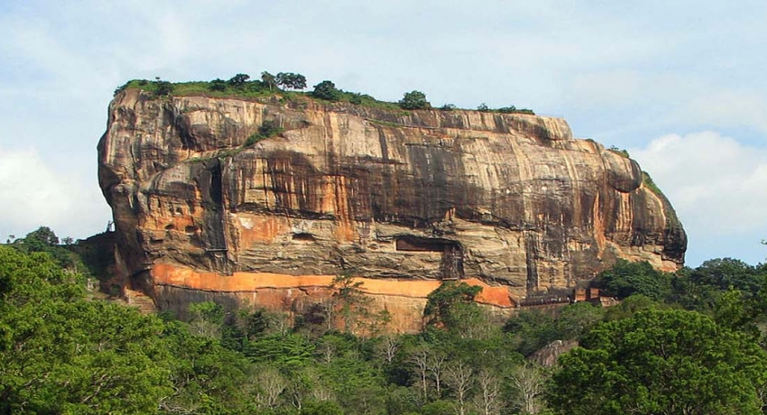 Sigiriya free for locals this weekend