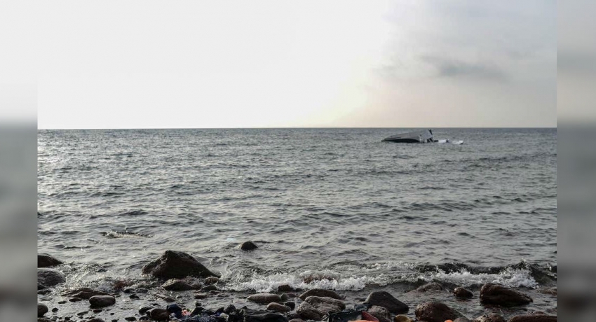 Eight killed as migrant boat sinks off western Turkey