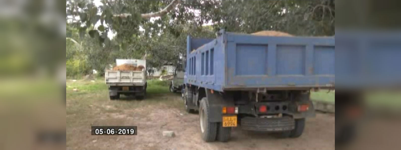 Pradeshiya Sabha tipper truck seized for illegally transporting soil to a private land