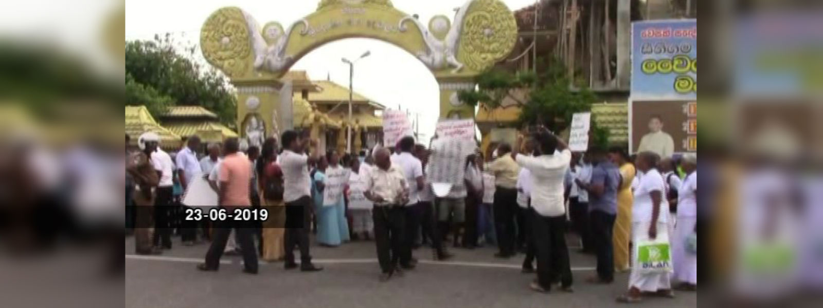 Protest against the Co-operative Act 6 in Seenigama