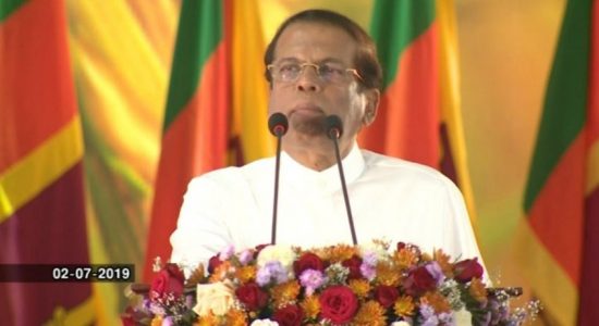 President honours outstanding citizens 