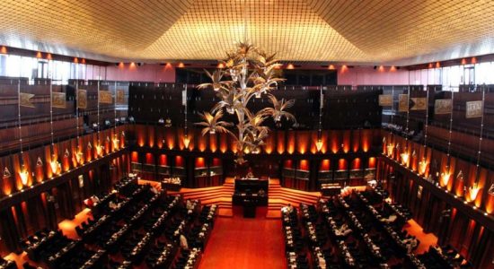 Lack of govt. MPs interrupt parliamentary sessions