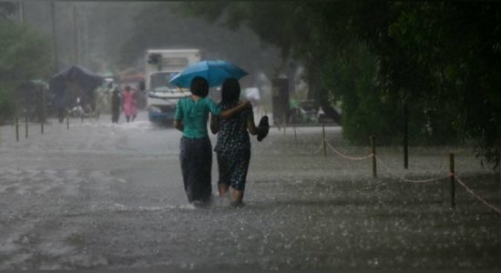Heavy rain advisory issued for 5 provinces 