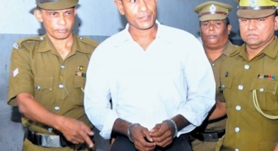 Sunil Ratnayake receives Presidential Pardon