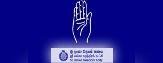 Frontline SLFP members sign nominations for general election
