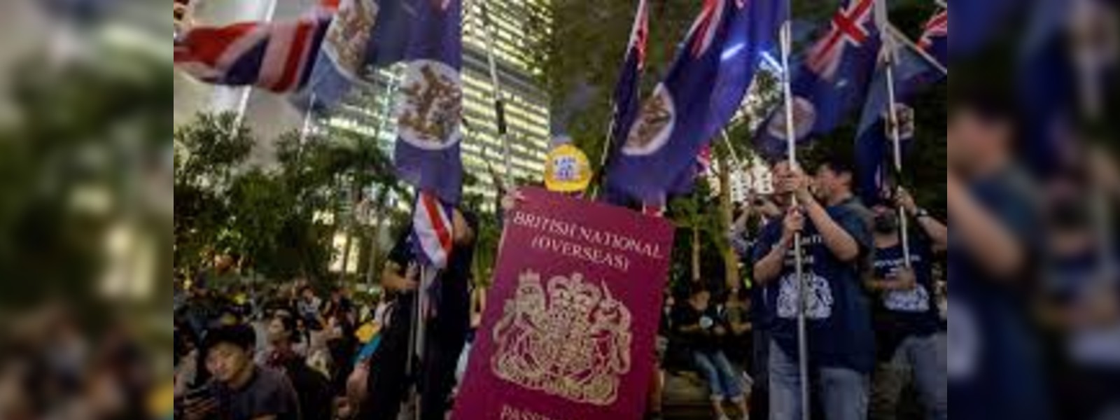 UK offers citizenship to British passport holders 